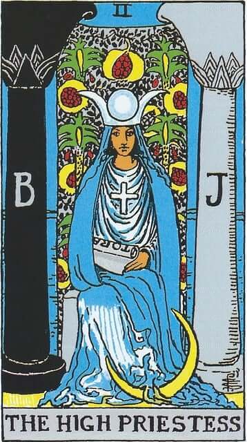 Simbolismo de A Sacerdotisa no tarot